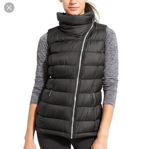 Athleta Downabout Black Asymmetrical Zip Vest NWOT